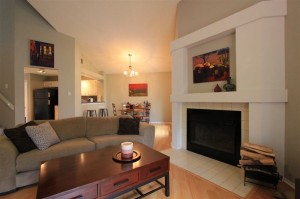 Photo of 11908 Elfcroft Dr, Austin TX 78758