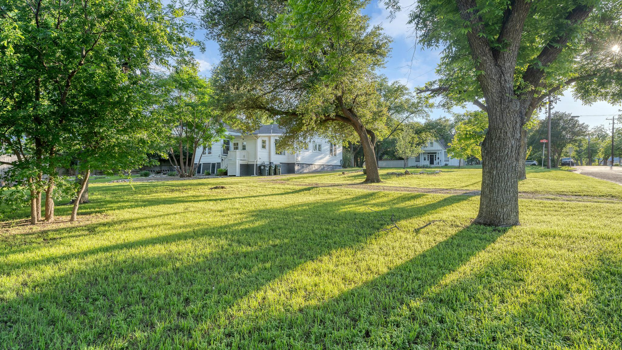 Exterior and grounds photo for 1301 and 1305 S College St Georgetown Texas