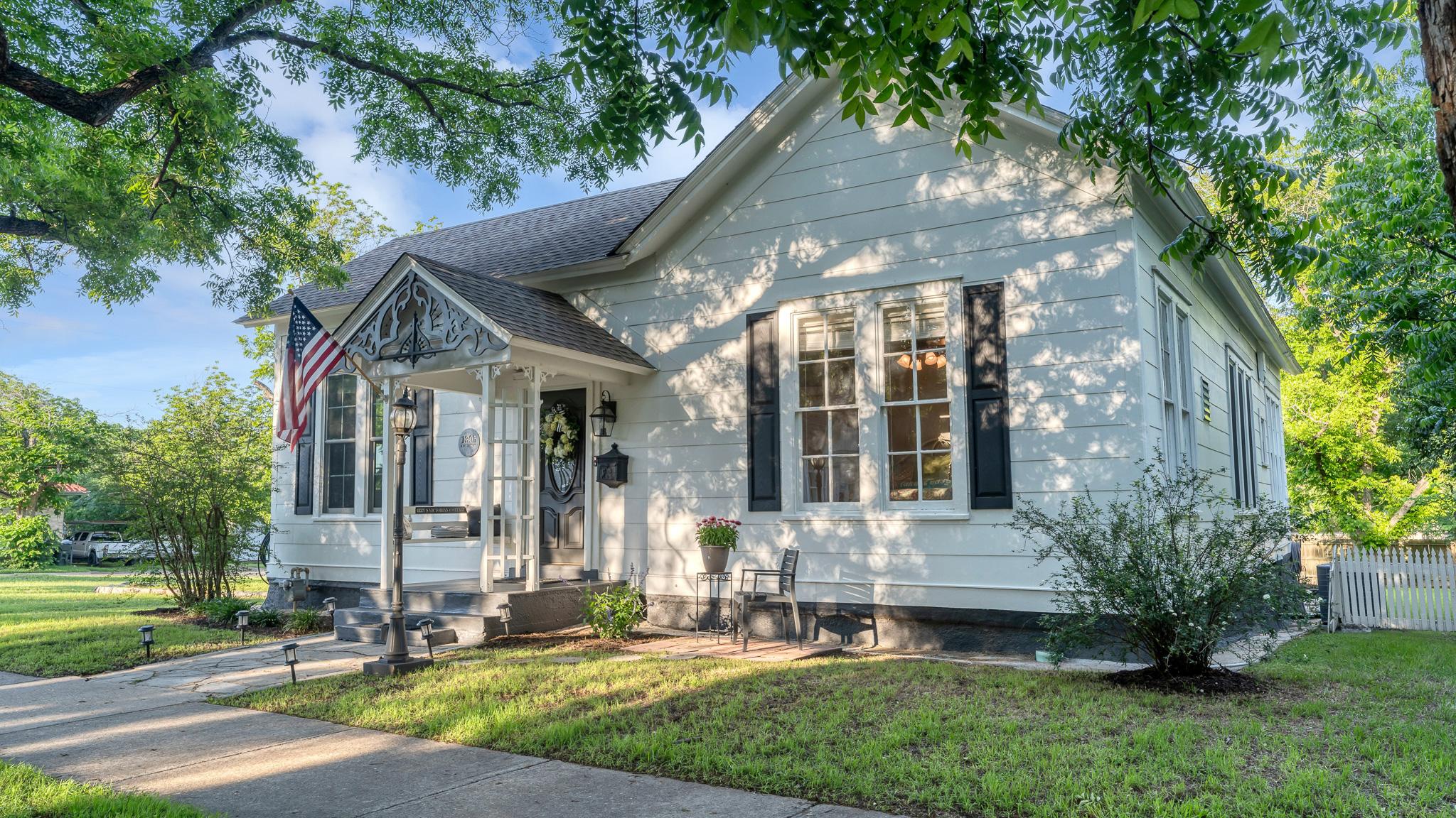 Detailed property photo for the Old Town Georgetown home and adjoining corner lot
